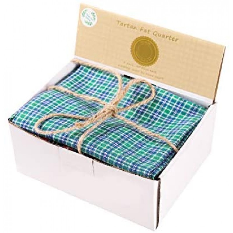 Patrones navideños de tartán de tela de algodón - Selección de 8 piezas de diferentes cuadros para manualidades | Bricolaje | Costura | Álbumes de recortes | Acolchar | Retazos | Máscaras faciales y más 21,3 x 17,7 pulgadas