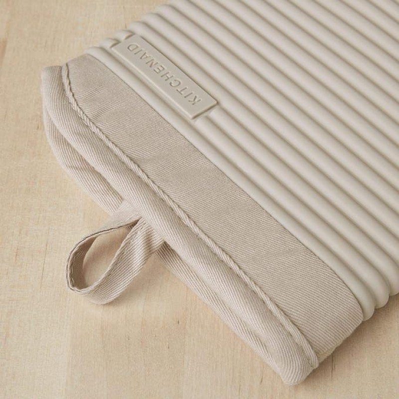 KitchenAid Juego de manoplas de horno de silicona suave acanaladas, 7 x 13 pulgadas, batido, 2 unidades